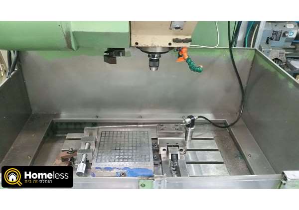 תמונה 3 ,כרסומת CNC יפנית למכירה בחולון ציוד לתעשייה  מכונות