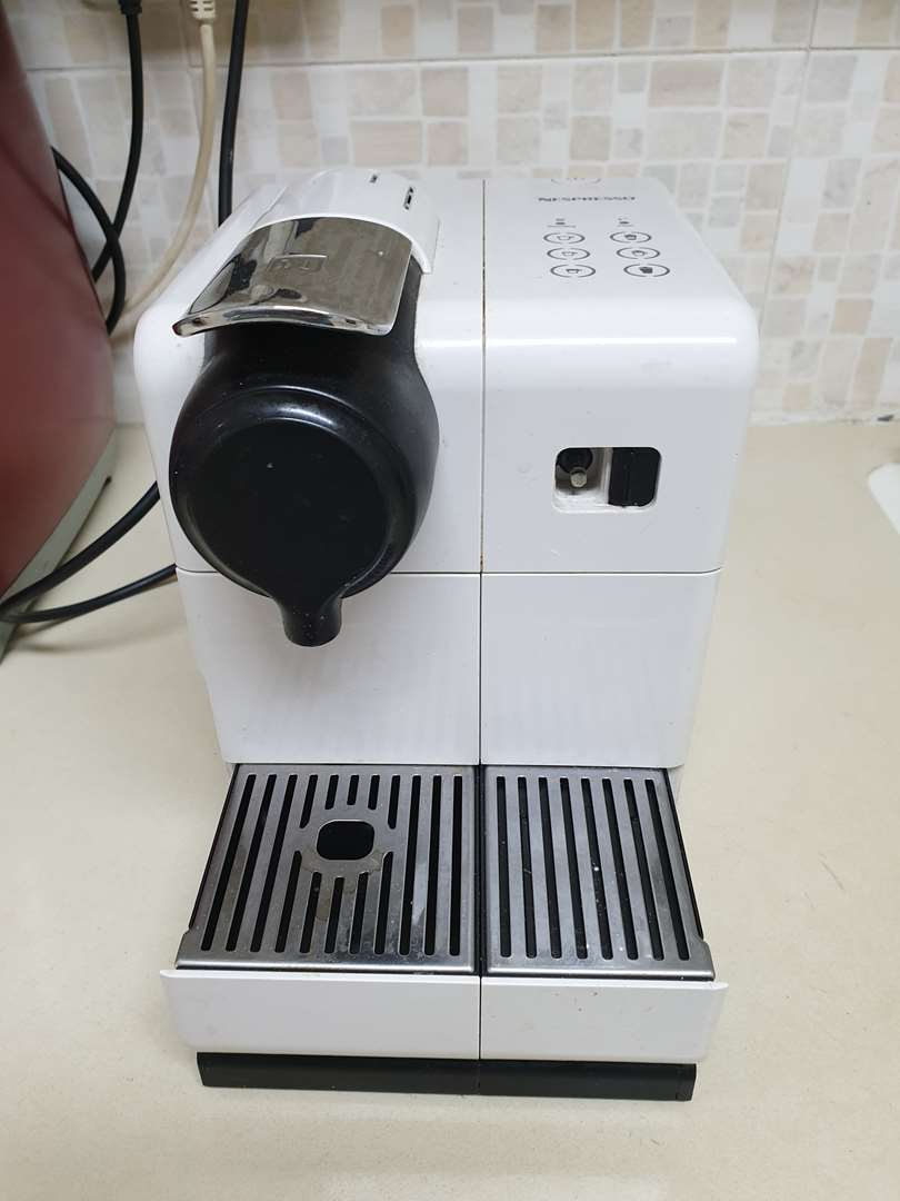 תמונה 1 ,עדי  למכירה בבת ים מוצרי חשמל  מכונת קפה