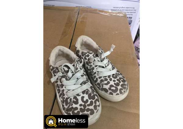 תמונה 4 ,נעלי Carters  למכירה בנתניה לתינוק ולילד  ביגוד והנעלה