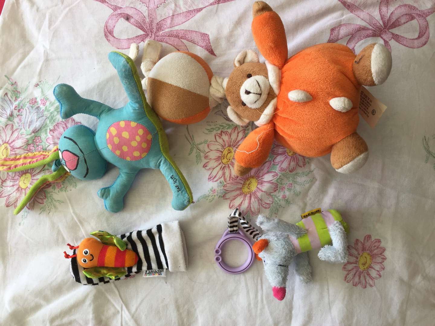 תמונה 1 ,סט של צעצועים רכים (1) למכירה בנתניה לתינוק ולילד  משחקים וצעצועים