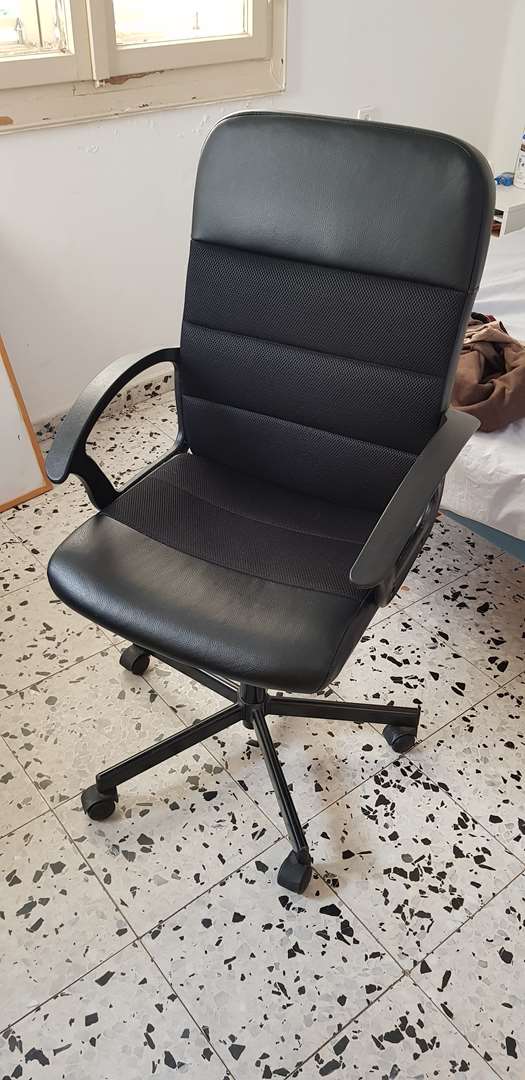 כיסא משרדי 