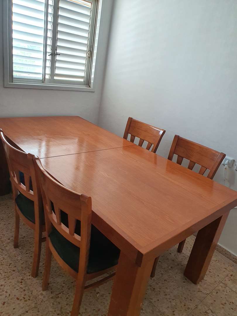 תמונה 1 ,שולחן ו4 כסאות למכירה ברמלה ריהוט  פינת אוכל