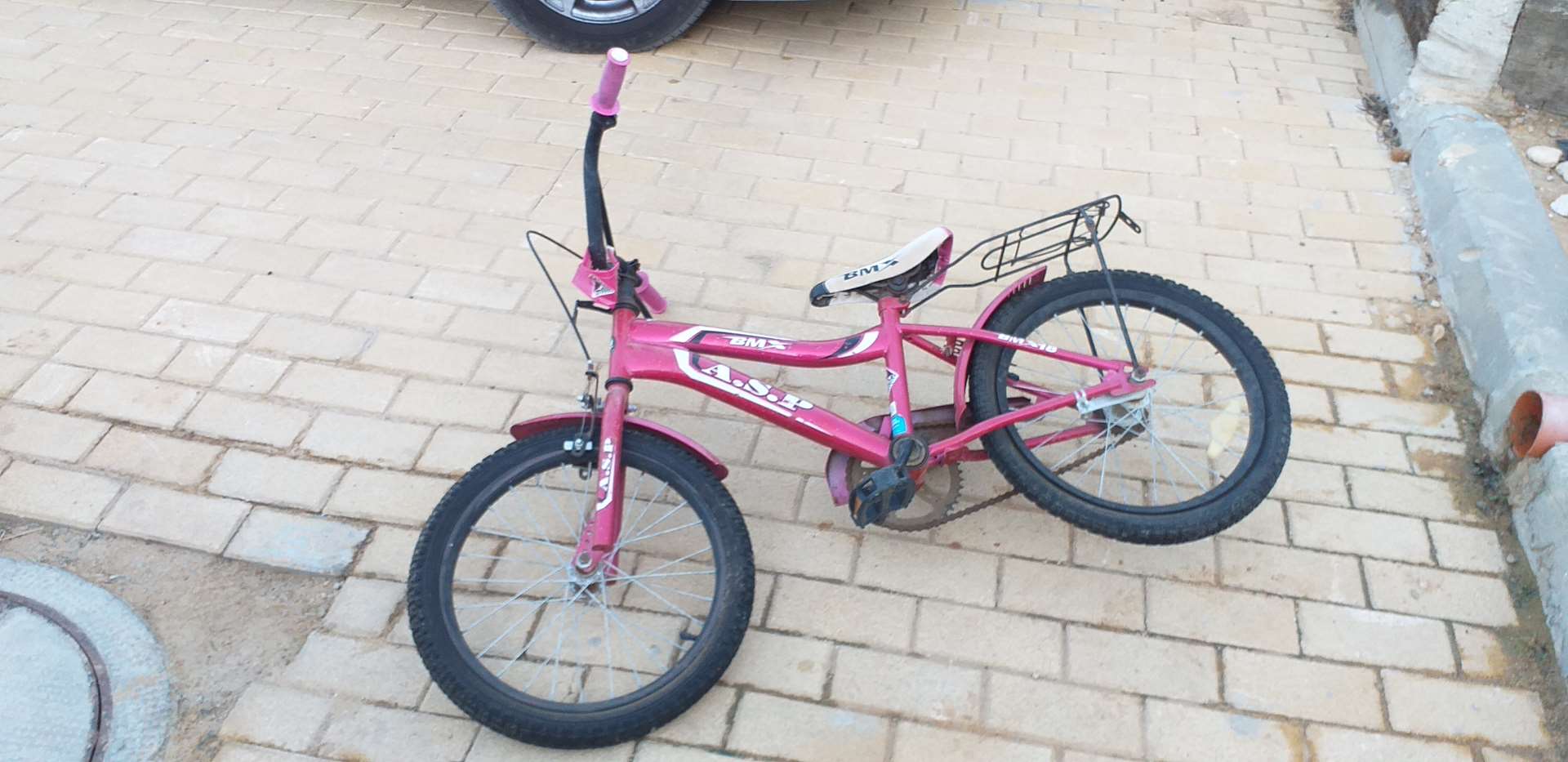 תמונה 1 ,2 זוגות אופני ילדים למכירה ברוחמה אופניים  אופני ילדים