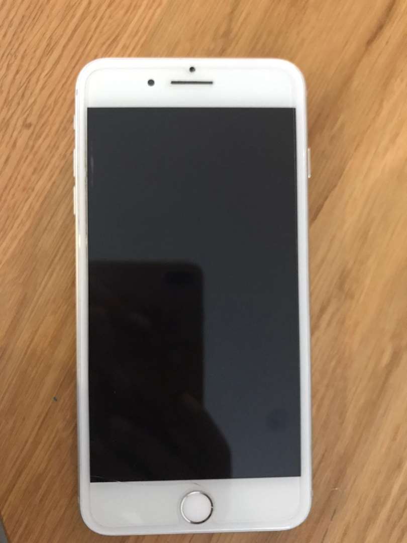 תמונה 2 ,אייפון 8+ במצב חדש  למכירה בבת ים סלולרי  סמארטפונים