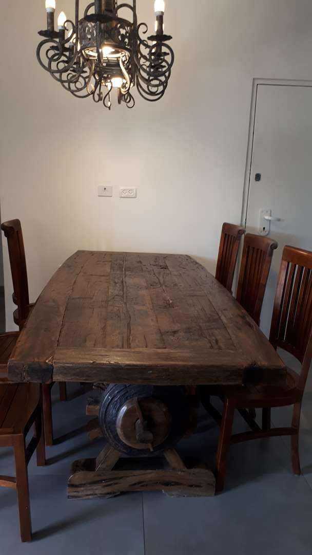 תמונה 2 ,שולחן ייחודי ל8 סועדים וכסאות  למכירה בבית דגן ריהוט  פינת אוכל