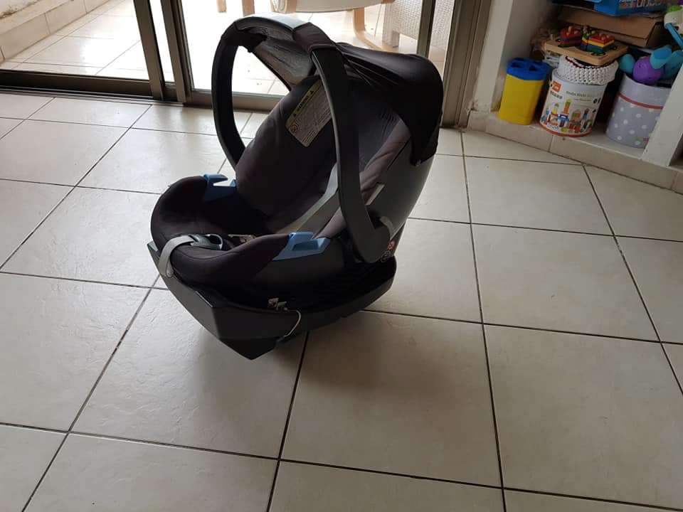 תמונה 3 ,כיסא בטיחות לתינוק Aton כולל ב למכירה בראשון לציון לתינוק ולילד  כסא לרכב