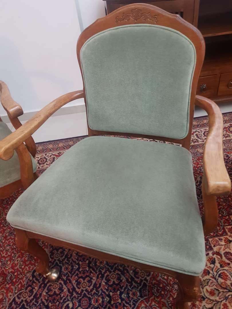 תמונה 1 ,כסאות למכירה בקדימה צורן ריהוט  ריהוט עתיק