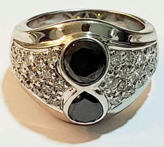 תמונה 1 ,טבעת זהב מרשימה משובצת יהלומים למכירה בפתח תקווה תכשיטים  טבעות