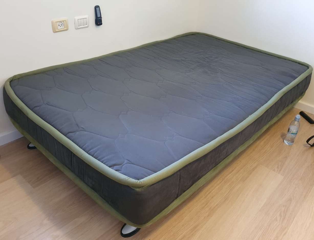 תמונה 1 ,מיטה וחצי במצב מצויין  למכירה ברמת גן ריהוט  מיטות