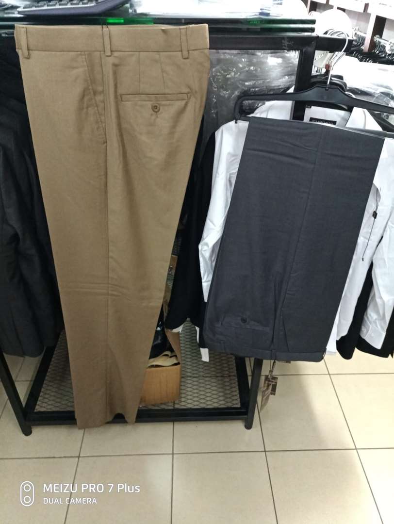תמונה 3 ,סטוק מכנסיים למכירה באלעד עסקים למכירה/למסירה  אופנה וביגוד