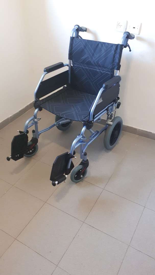 תמונה 1 ,כסא גלגלים למכירה בכפר סבא ציוד סיעודי/רפואי  כסא גלגלים