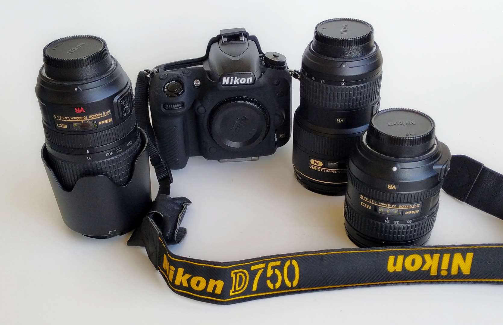 Nikon D750 + Flash+ lenses