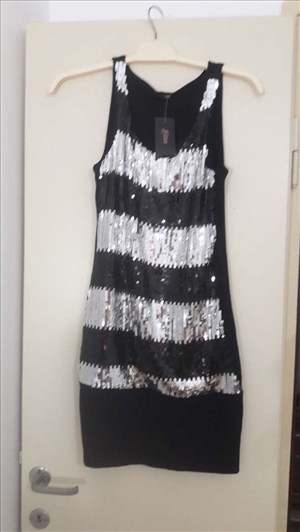 שמלת מיני שחורה עפ פאייטים  