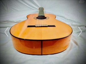 כלי נגינה גיטרה קלאסית 19 