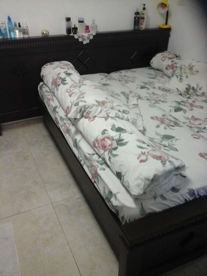 תמונה 1 ,זוג מיטות שידה וארון למכירה בכוכב יעקב ריהוט  חדרי שינה