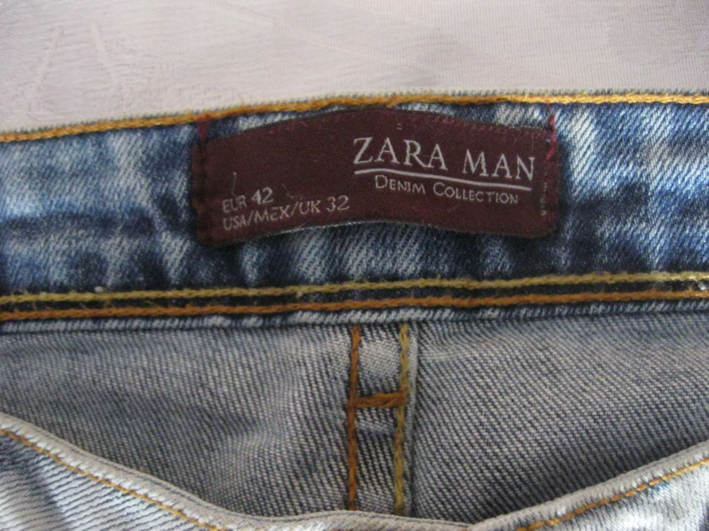 תמונה 4 ,מכנס גינס זארה עם קרעים למכירה בחולון ביגוד ואביזרים  ג'ינסים ומכנסיים