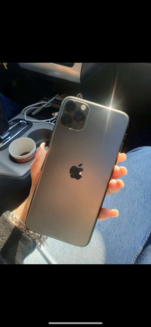 תמונה 1 ,אייפון 11 פרו מקס למכירה בבאר שבע סלולרי  סמארטפונים