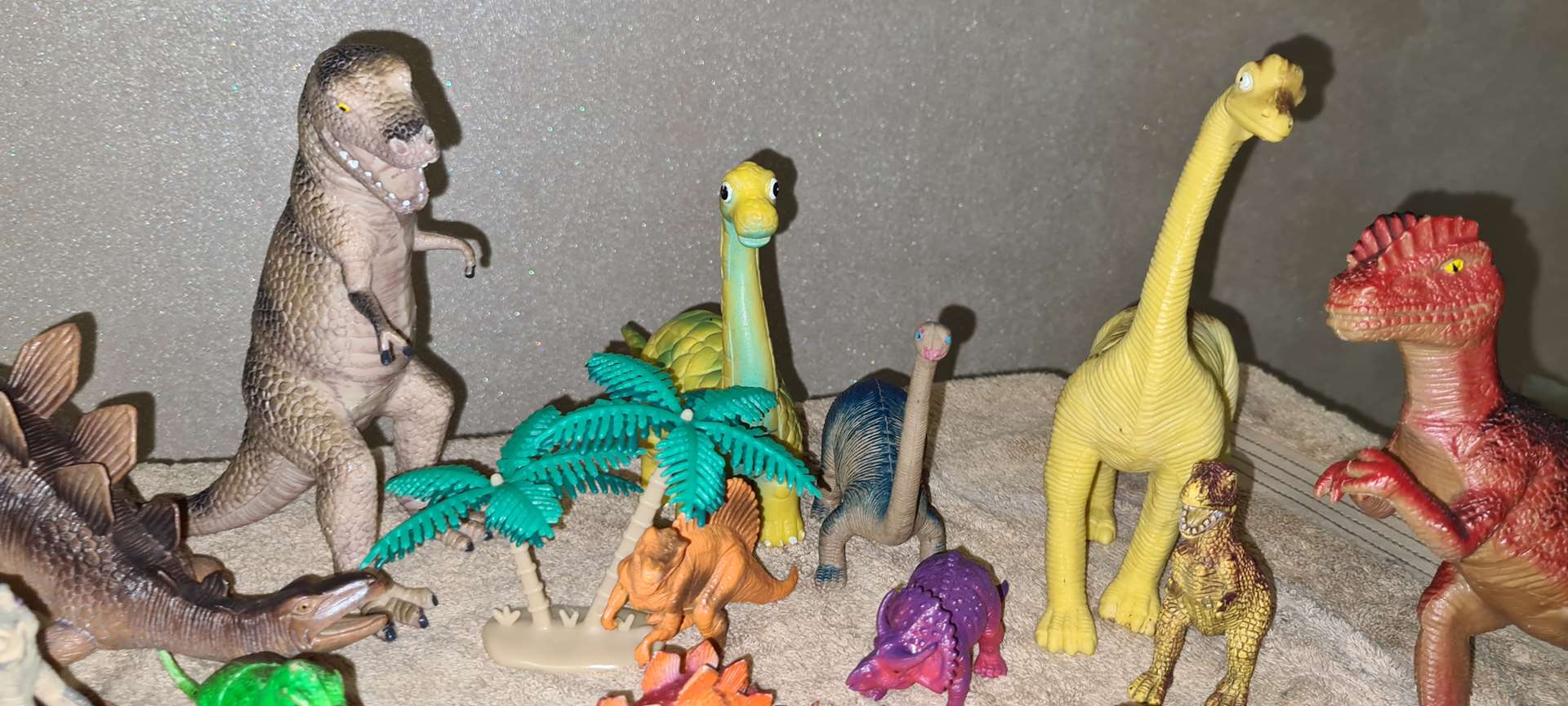 תמונה 2 ,דינוזאורים יפהפיים! שמורים כחד למכירה בחולון לתינוק ולילד  משחקים וצעצועים