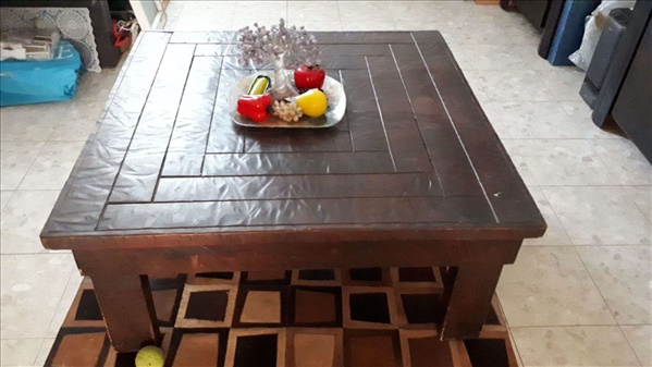 תמונה 1 ,שולחן סלון עץ מלא מיוחד למכירה בגבעתיים ריהוט  שולחנות
