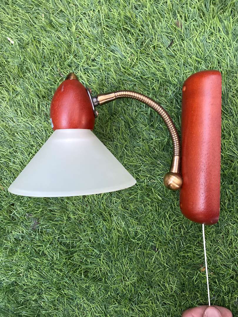 תמונה 4 ,מנורת תלייה קיר  למכירה בספסופה מוצרי חשמל  תאורה ונברשות