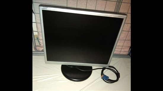 מסך למחשב נייח LCD 190v  