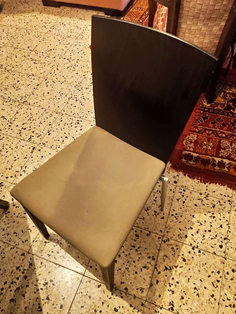 תמונה 3 ,שולחן אוכל מרובע 4 כיסאות למכירה בתל אביב ריהוט  פינת אוכל