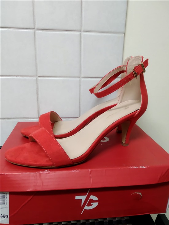 תמונה 1 ,נעלי נשים שונות למכירה בפתח תקווה ביגוד ואביזרים  נעליים