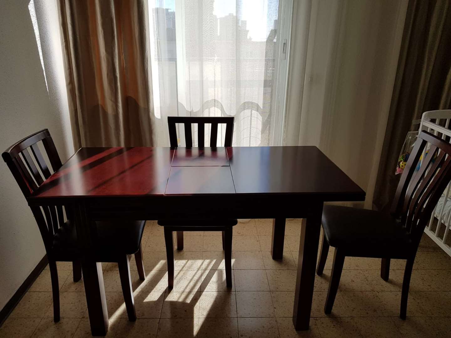 תמונה 2 ,פינת אוכל עם 4 כיסאות למכירה בחיפה ריהוט  פינת אוכל