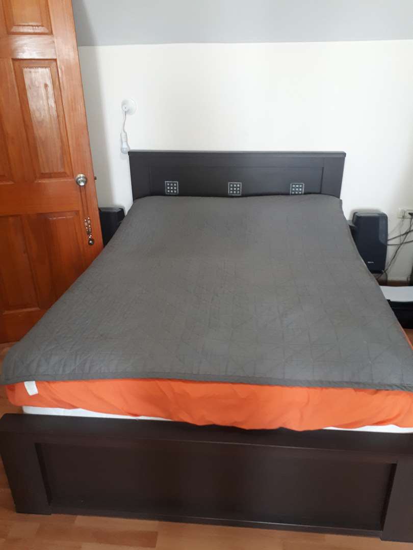 תמונה 1 ,מיטה זוגית, קומודה, 2 שידות למכירה בירושלים ריהוט  חדרי שינה