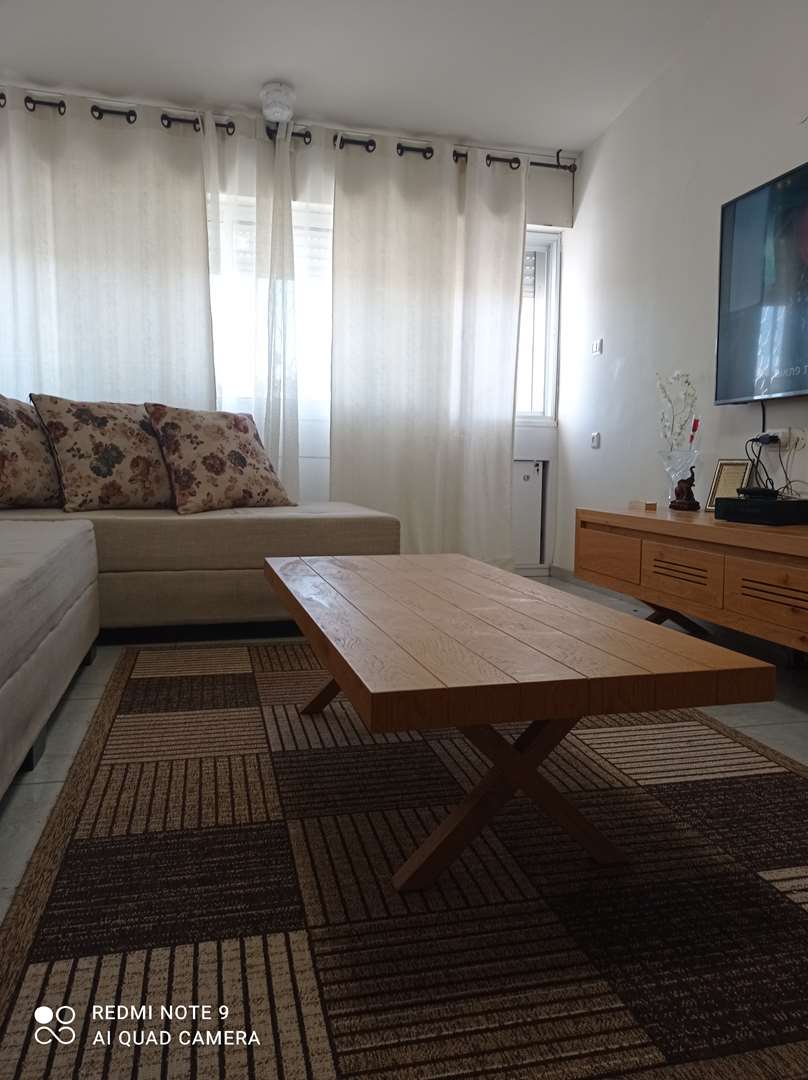 תמונה 2 ,ספה שולחן ארון למכירה בחיפה ריהוט  סלון