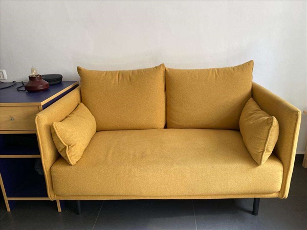 תמונה 1 ,ספה דו מושבית בצבע צהוב למכירה בתל אביב ריהוט  ספות