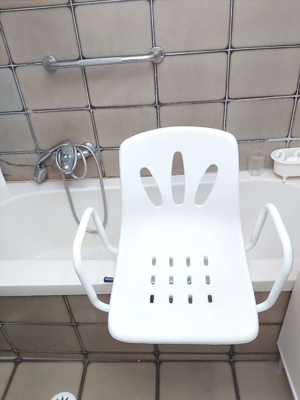 תמונה 1 ,כסא רחצה אמבטיה למבוגרים למכירה בתל אביב ציוד סיעודי/רפואי  אחר