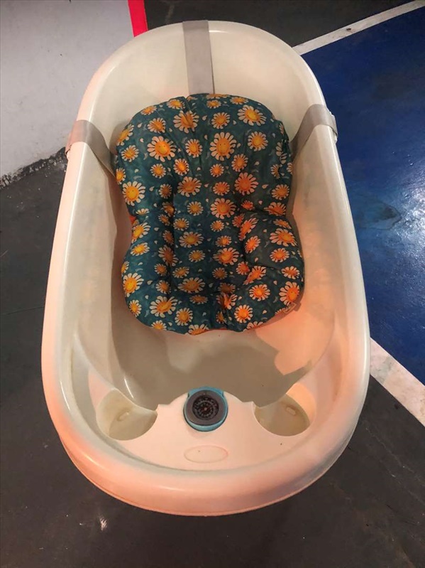 תמונה 2 ,אמבטיה לתינוק כולל מצוף לתינוק למכירה בבת ים לתינוק ולילד  אמבטיה וכלי אמבטיה