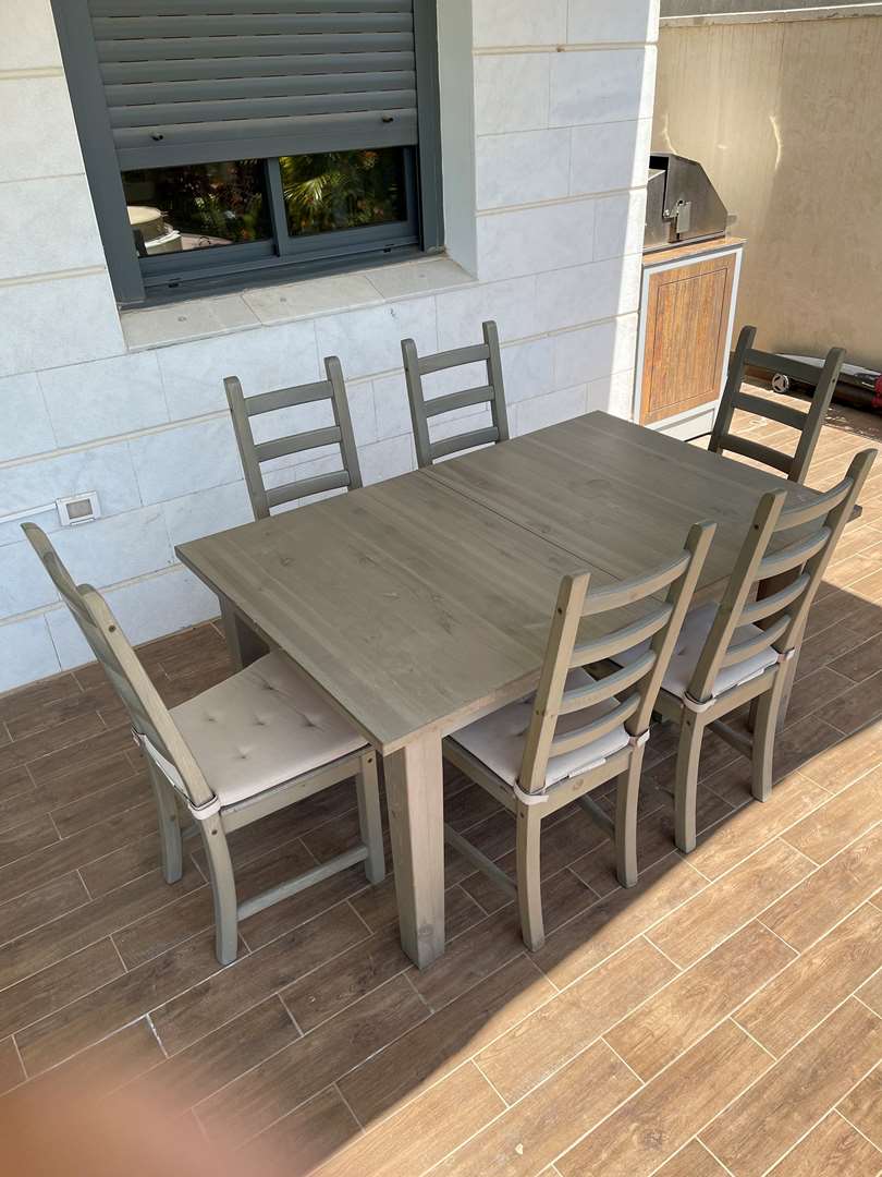 תמונה 2 ,שולחן  עץ מלא ושישה כיסאות עץ  למכירה בגבעת שמואל ריהוט  פינת אוכל