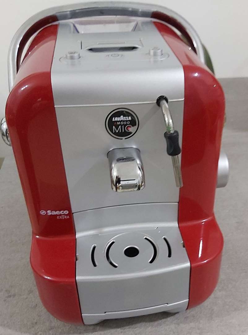 תמונה 1 ,מכונת אספרסו לוואצה למכירה בעכו מוצרי חשמל  מכונת קפה