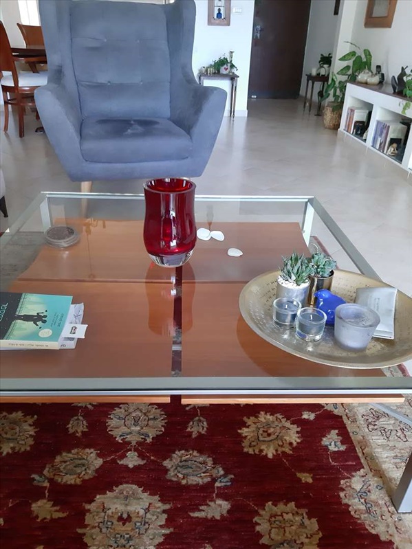 תמונה 1 ,שולחן סלוני למכירה בתל אביב ריהוט  שולחנות
