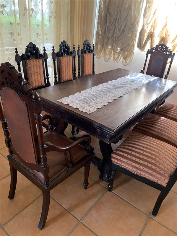 תמונה 1 ,שולחן אוכל ענתיק + 8 כיסאות למכירה בעומר ריהוט  פינת אוכל