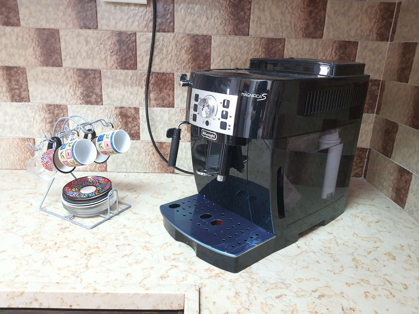 תמונה 4 ,Delonghi magnifica 22.110b למכירה בחיפה מוצרי חשמל  מכונת קפה