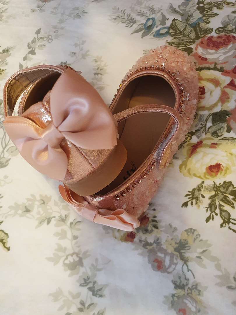תמונה 3 ,נעליים  למכירה בפתח תקווה לתינוק ולילד  ביגוד והנעלה
