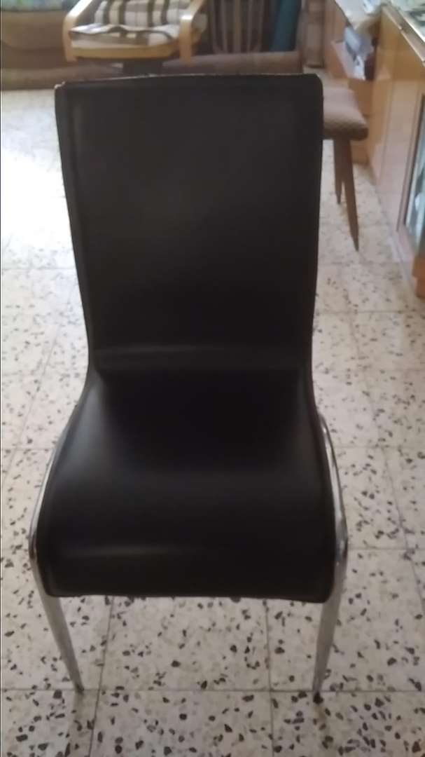 תמונה 1 ,4 כסאות כחדשים למכירה בתל אביב ריהוט  כיסאות