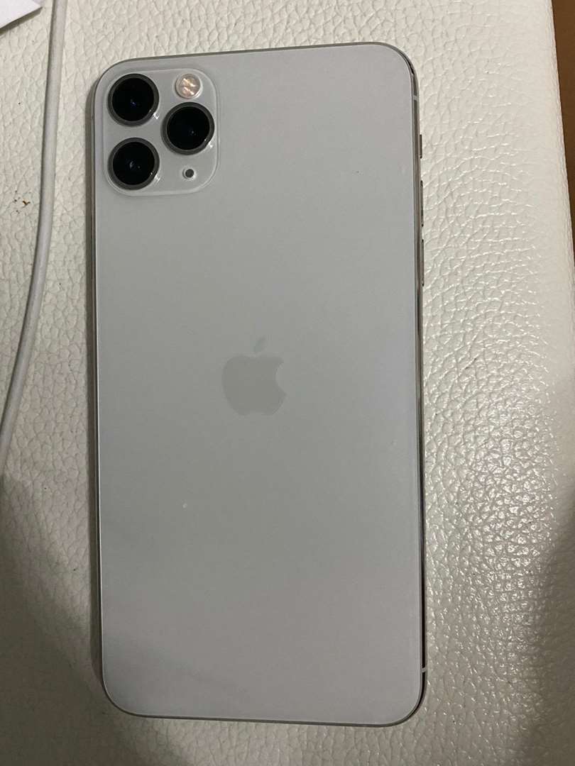 תמונה 1 ,אייפון 11 פרו מקס למכירה ברעננה סלולרי  סמארטפונים