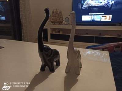 תמונה 3 ,2  פסלוני פילים מקרמיקה למכירה בנשר חפצי נוי  פסלים