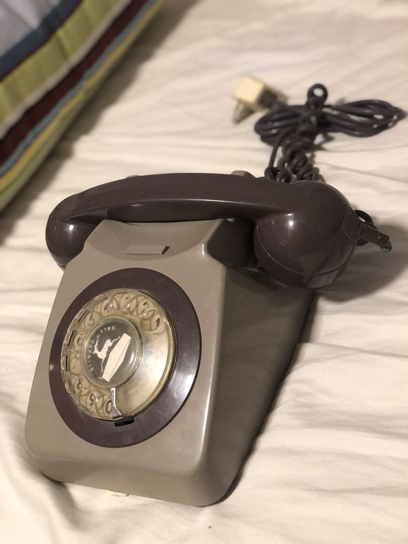 תמונה 4 ,טלפון חוגה ישן של פעם למכירה בבית שמש אספנות  טלפונים