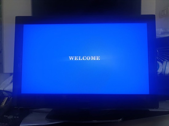 מסך lcd 24 אי'נץ 250 שח. lcd