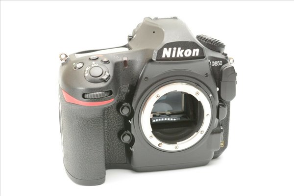 תמונה 4 ,Nikon D850 45.7 MP מצלמת SLR ד למכירה ביפו צילום  כרטיסי זיכרון