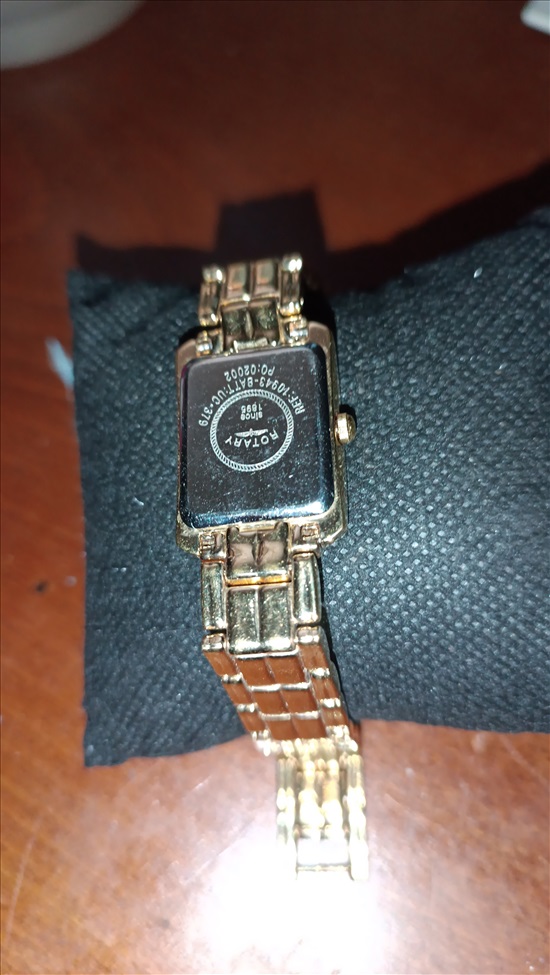 תמונה 6 ,שעון יד בצבע זהב למכירה ביהוד תכשיטים  שעונים