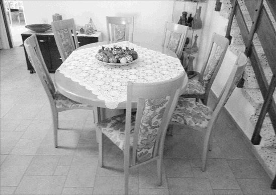 שולחן אובלי +6 כסאות 
