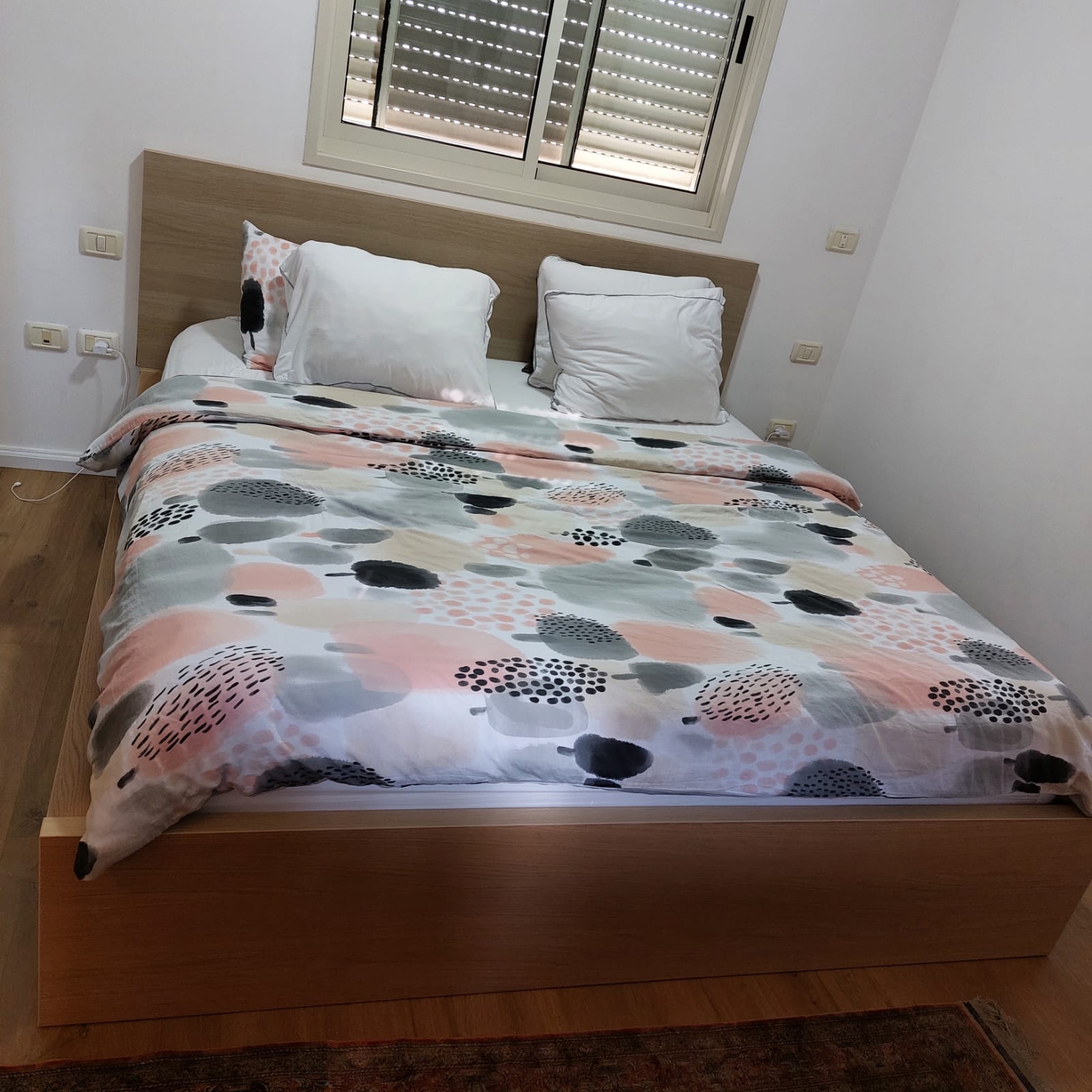תמונה 1 ,מיטה זוגית 200\180 למכירה בתל אביב ריהוט  מיטות