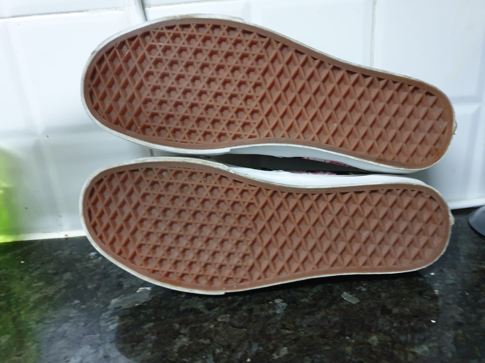 תמונה 3 ,נעלי vans מידה 40 למכירה בכפר סבא ביגוד ואביזרים  נעלי ספורט