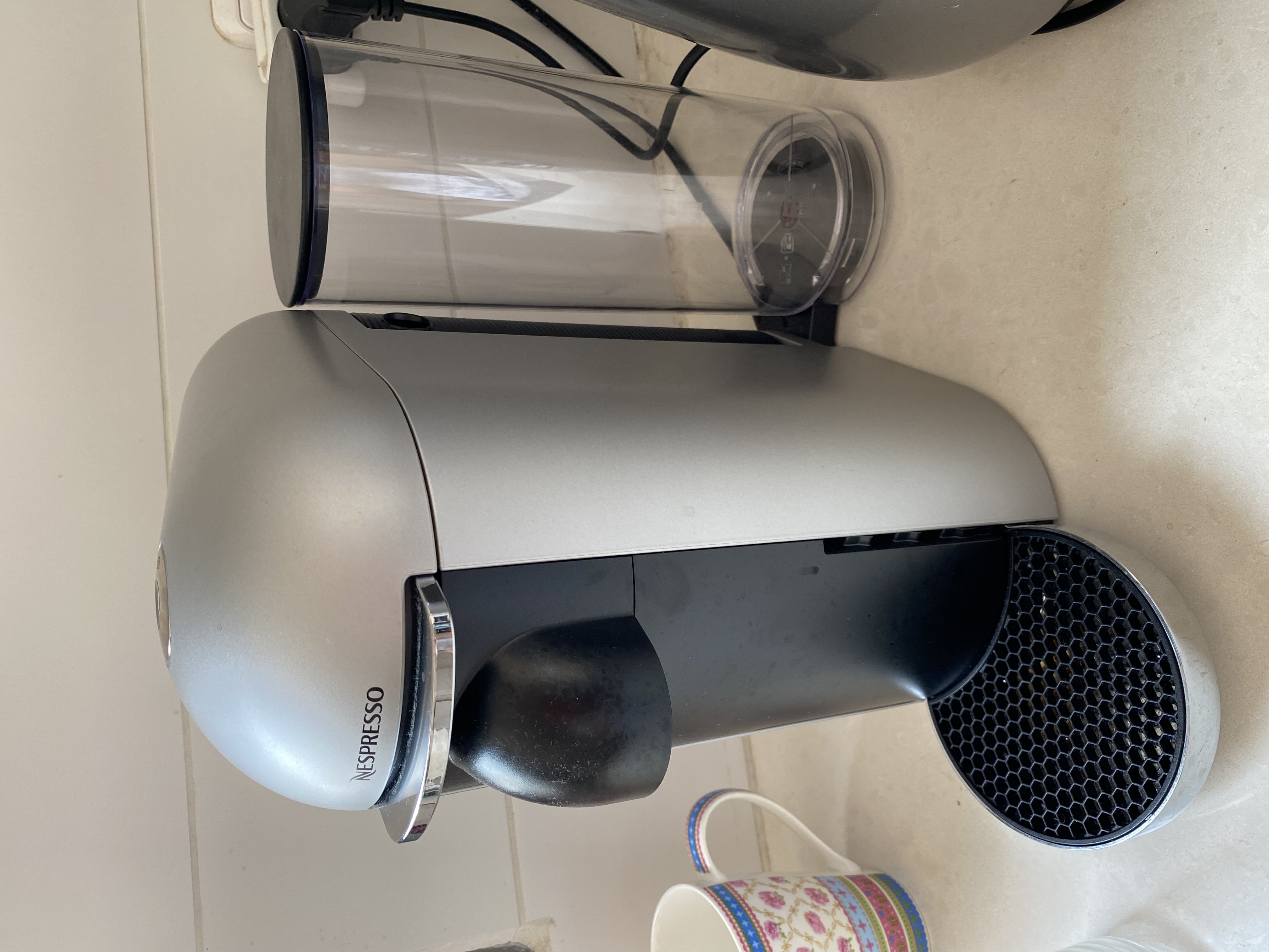 תמונה 2 ,חדשה Nespersso Vertuo Plus למכירה בנס ציונה מוצרי חשמל  מכונת קפה